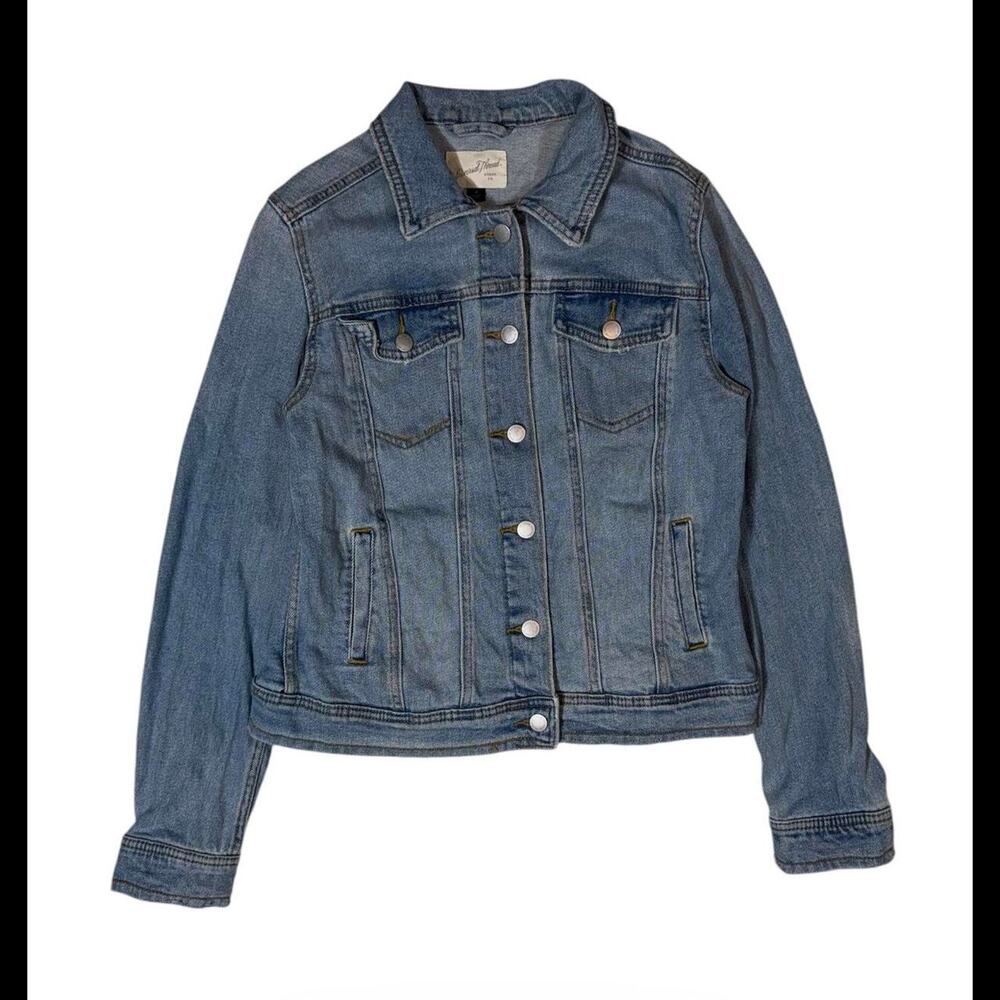 Universal‎ thread blue denim jacket